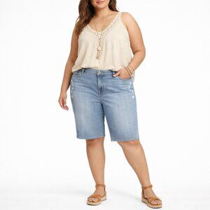 Lucky Brand Ginger Light Wash Embroidered Bermuda Shorts Womens 20W Boho Chic